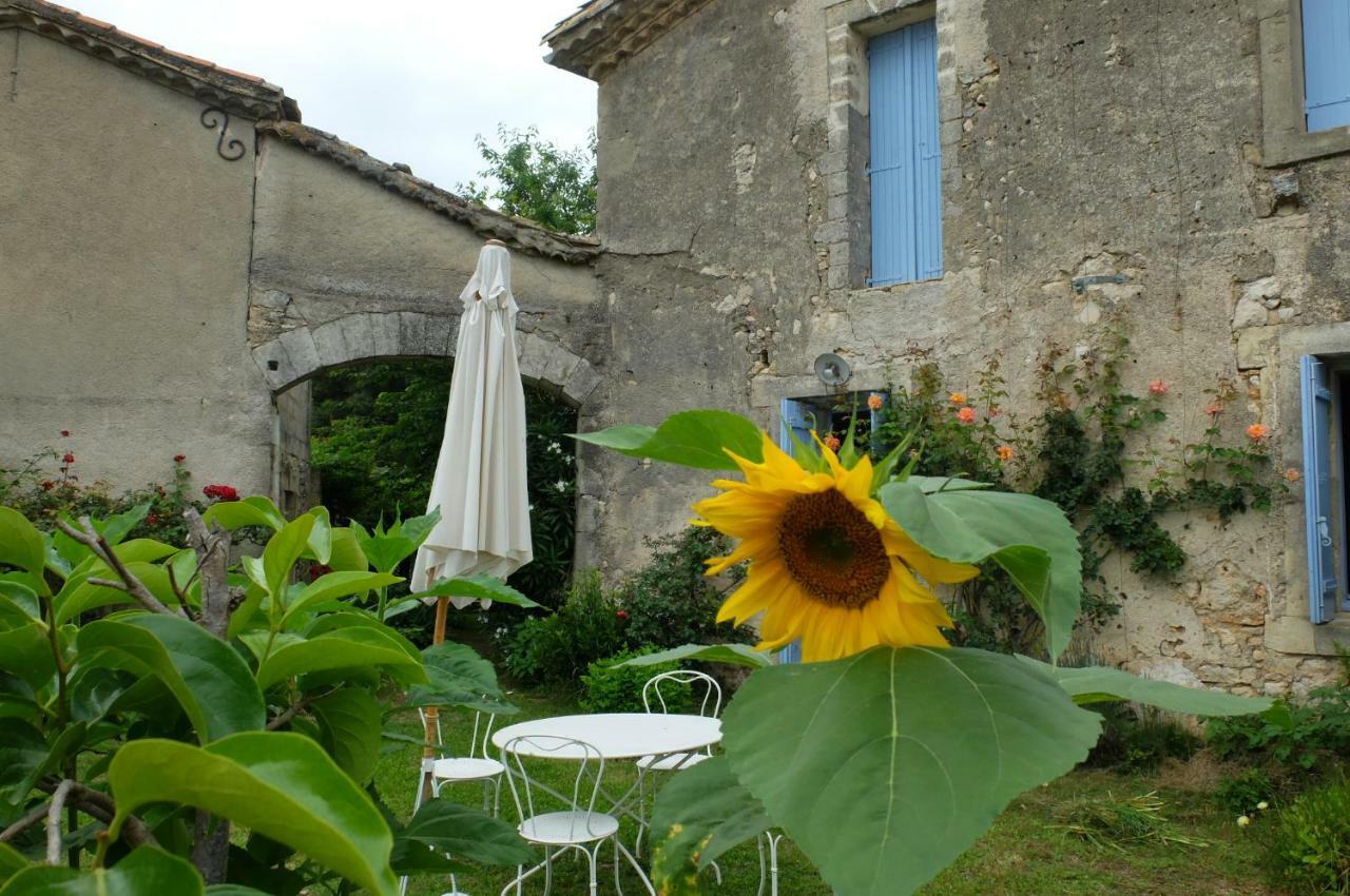 Chambres D'Hotes Dans Maison D'Artiste Galargues Экстерьер фото