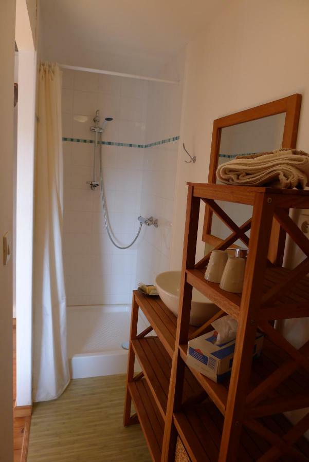 Chambres D'Hotes Dans Maison D'Artiste Galargues Экстерьер фото