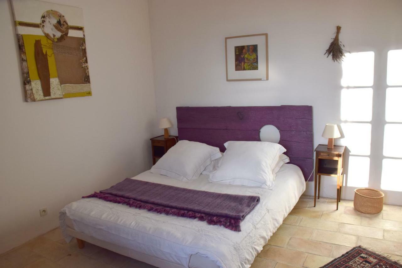 Chambres D'Hotes Dans Maison D'Artiste Galargues Экстерьер фото