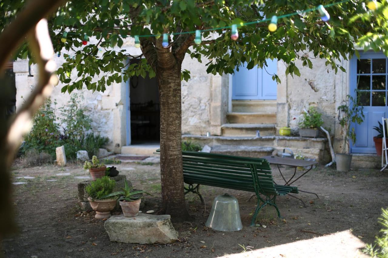 Chambres D'Hotes Dans Maison D'Artiste Galargues Экстерьер фото